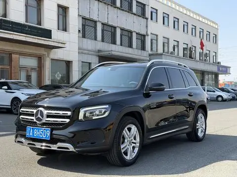 Mercedes-Benz GLB 2023 — фото 1