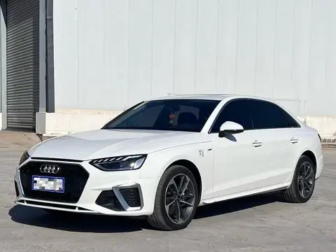 Audi A4L 2022 — фото 1