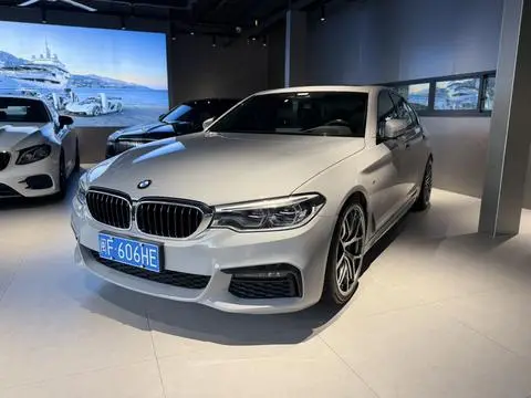BMW 5 Series 2018 — фото 1