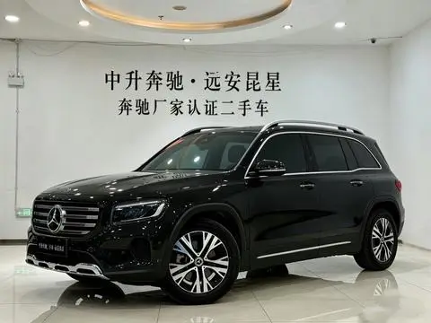 Mercedes-Benz GLB 2025 — фото 1