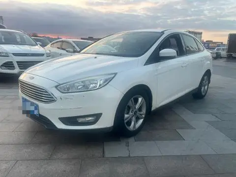 Ford Focus 2015 — фото 1