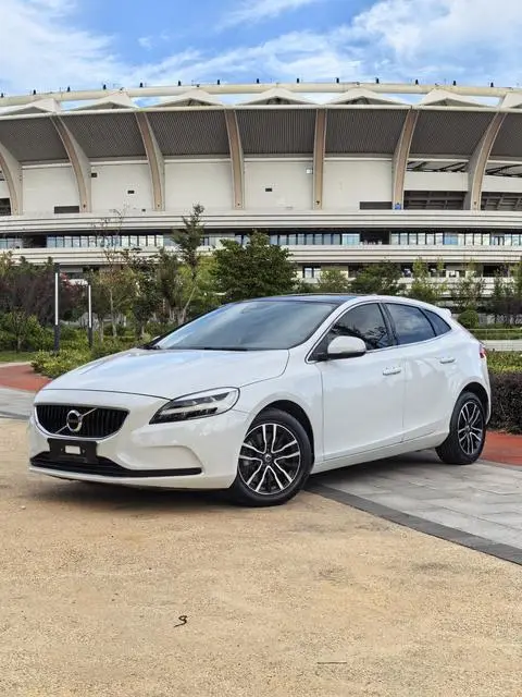 Volvo V40 2019