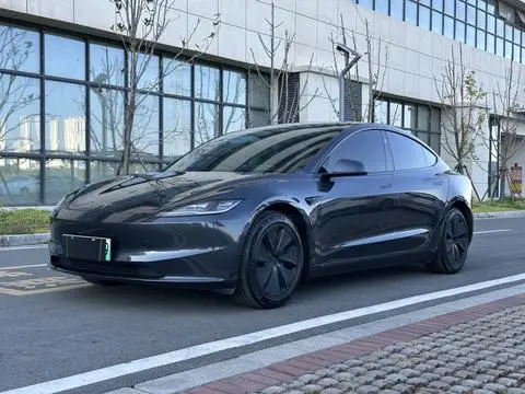 Tesla Model 3 2023 — фото 1