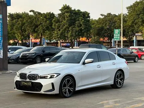 BMW 3 Series 2023 — фото 1