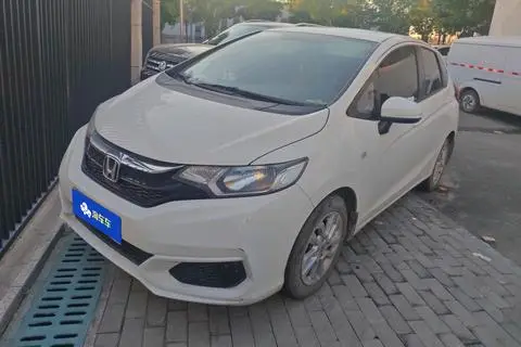 Honda Fit 2018 — фото 1
