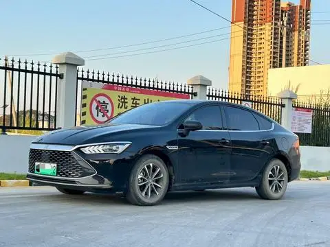 BYD 秦PLUS DM 2024 — фото 1