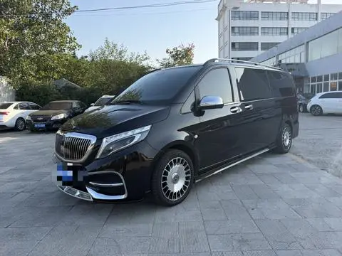 Mercedes-Benz 威霆 2018
