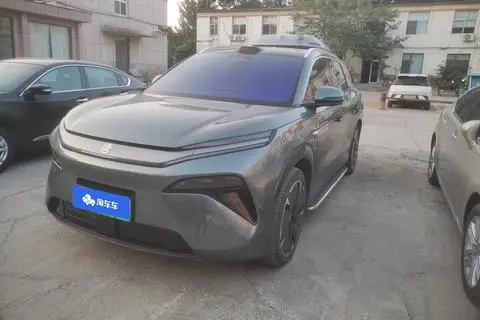 BYD Tang L 2025