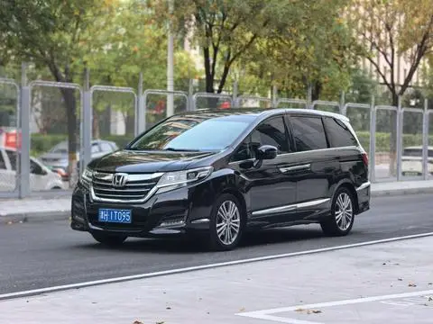 Honda 艾力绅 2016