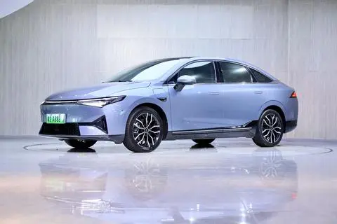XPeng 小鹏P5 2022