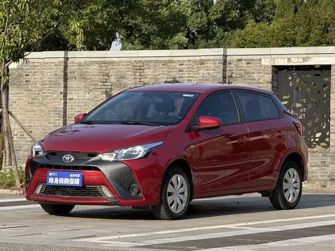 Toyota YARIS L 2016 — фото 1