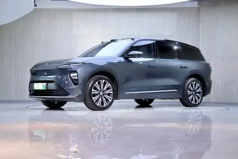NIO ES8 2024