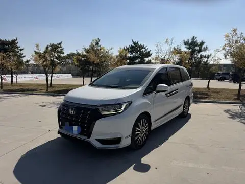 Honda 艾力绅 2022 — фото 1
