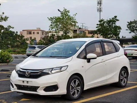 Honda Fit 2018 — фото 1