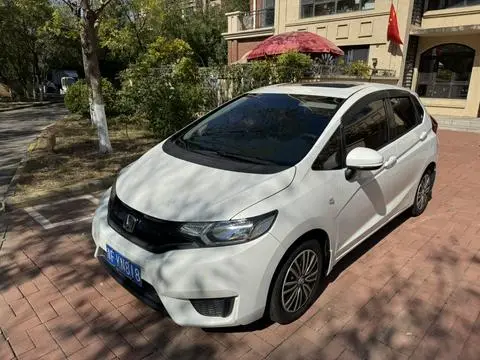 Honda Fit 2016 — фото 1