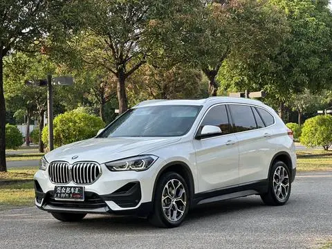 BMW X1 2022 — фото 1