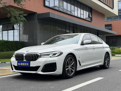 BMW 5 Series 2021 — фото 1