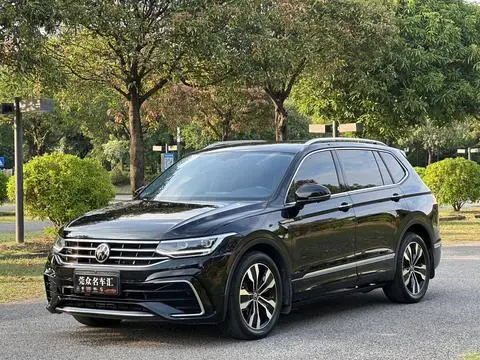 Volkswagen Tiguan L 2024 — фото 1