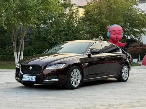 Jaguar XFL 2018