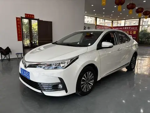 Toyota Corolla 2017 — фото 1