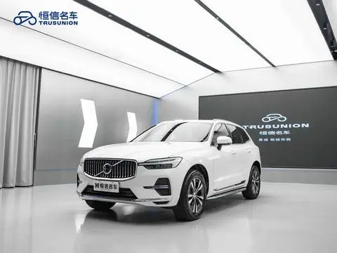 Volvo XC60 2024 — фото 1