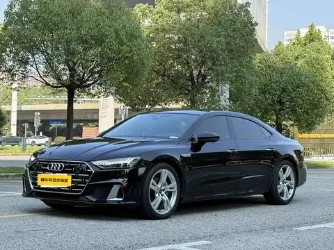 Audi A7L 2022 — фото 1
