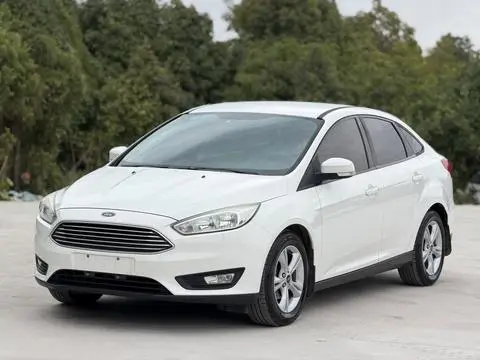 Ford Focus 2015 — фото 1
