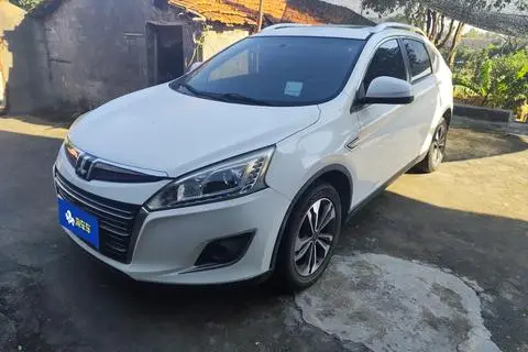 Luxgen 优6 SUV 2014