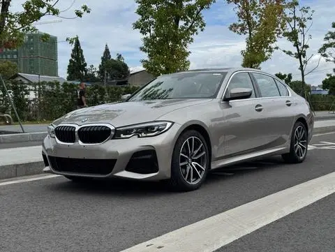 BMW 3 Series 2022 — фото 1