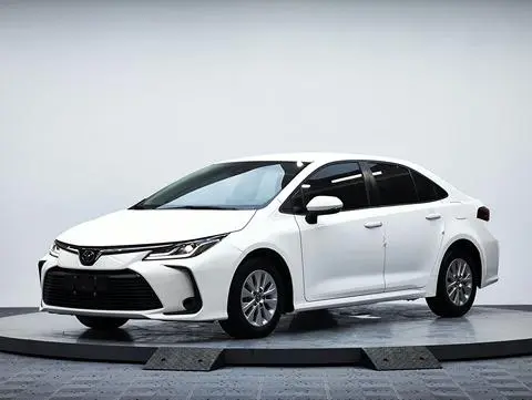 Toyota Corolla 2022 — фото 1