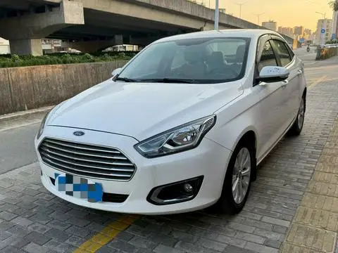 Ford Escort 2015 — фото 1