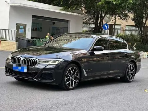 BMW 5 Series 2022 — фото 1