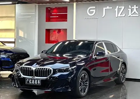BMW 5 Series 2025