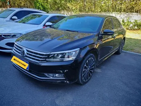 Volkswagen Passat 2017 — фото 1