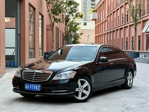 Mercedes-Benz S-Class 2010