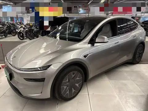 Tesla Model Y L 2026