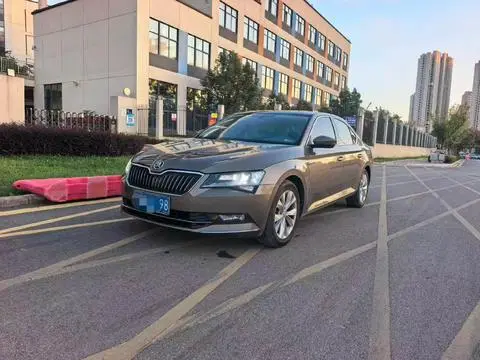 Skoda Superb 2016