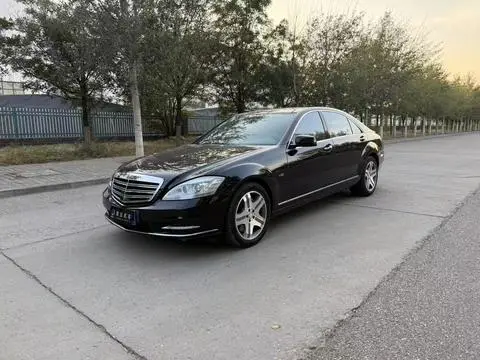 Mercedes-Benz S-Class 2010