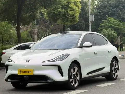 IM Motors 智己LS6 2023