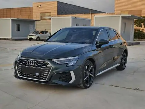 Audi A3 2023 — фото 1