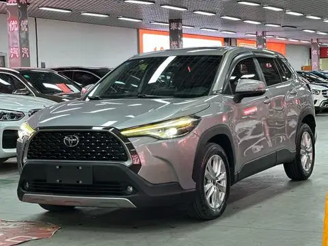 Toyota Corolla锐放 2022 — фото 1