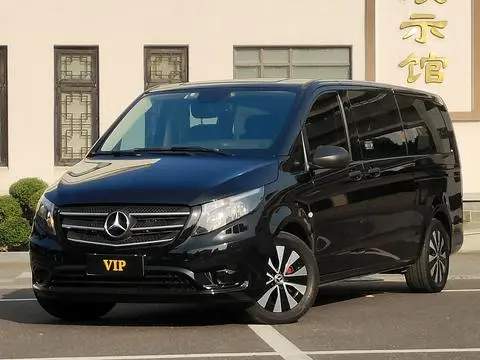 Mercedes-Benz 威霆 2016