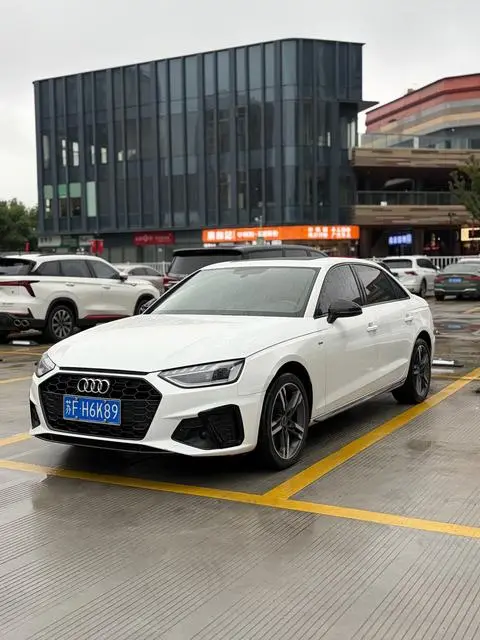 Audi A4L 2022