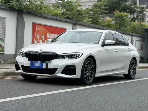 BMW 3 Series 2022 — фото 1