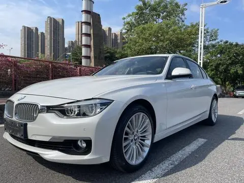 BMW 3 Series 2018 — фото 1