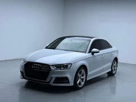 Audi A3 2017 — фото 1