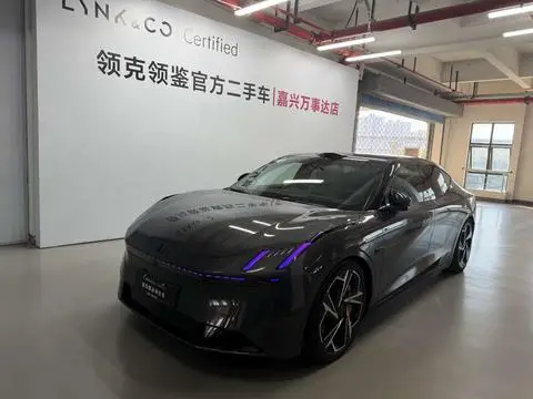 Lynk & Co Z10 2024