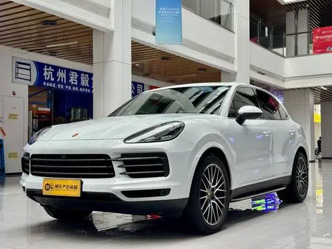Porsche Cayenne 2019 — фото 1