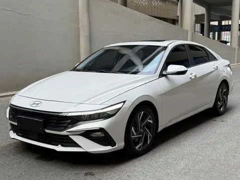 Hyundai Elantra 2023