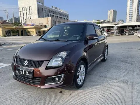 Suzuki 雨燕 2013